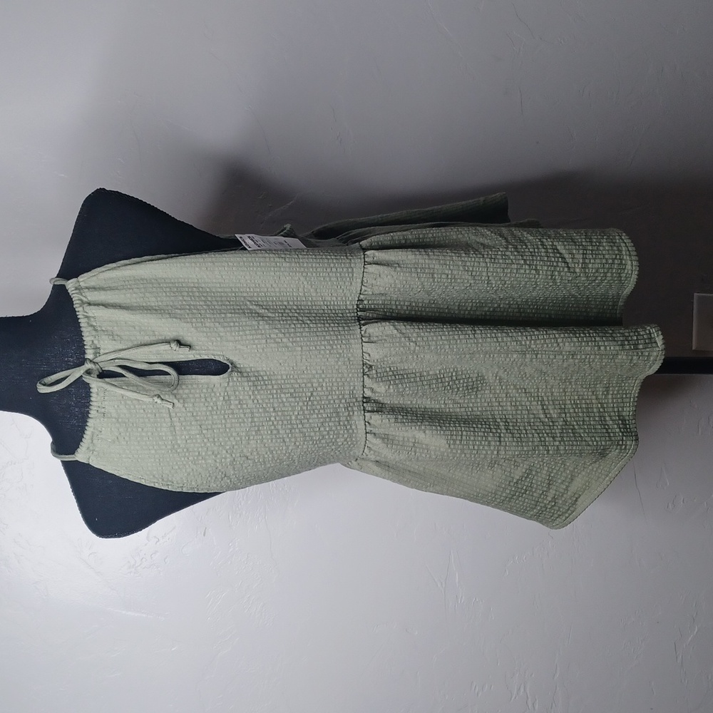 Green Top‎ - Picture 3 of 4